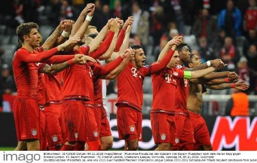 Muenchen Freude bei den Spielern von Bayern Muenchen nach dem klaren Sieg gegen Arsenal London. FC Bayern Muenchen - FC Arsenal London, Champions League, Vorrunde, Spieltag 04, 04.11.2015. Copyright: Stuetzle xEibner-Pressefoto ep_wse