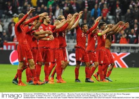 Muenchen Freude bei den Spielern von Bayern Muenchen nach dem klaren Sieg gegen Arsenal London. FC Bayern Muenchen - FC Arsenal London, Champions League, Vorrunde, Spieltag 04, 04.11.2015. Copyright: Stuetzle xEibner-Pressefoto ep_wse