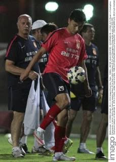 DUBAI, UNITED ARAB EMIRATES - NOVEMBER 04: (CHINA OUT) Players of Guangzhou Evergrande in action during the training session ahead of the final match between Al Ahli and Guangzhou Evergrande as part of 2015 AFC Champions League on November 4, 2015 in Dubai, United Arab Emirates.  CFP475416893 
