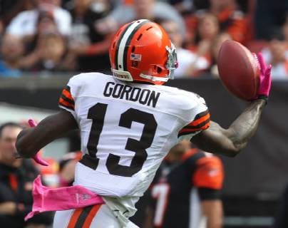 December 27, 2014 - File - The Browns announced today that JOSH GORDON will not play in the season finale against the Baltimore Ravens as punishment for a violation of team rules. Gordon, who led the NFL American Football Herren USA in receiving yards in 2013, receiving a year-long ban from the NFL in August as punishment for repeated violations of the NFL s substance abuse policy. Pictured - Oct. 14, 2012 - Cleveland, Ohio, U.S. - Cleveland Browns receiver Josh Gordon makes a one-handed catch for a touchdown against the Cincinnati Bengals in the first quarter at Cleveland Browns Stadium. Browns Suspend Josh Gordon, Ending His 2014 Season - ZUMAm67_
