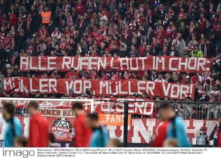 04.11.2015, Fussball, Saison 2015 2016, Champions League, 2015 16, Vorrunde, FC Bayern München - Arsenal London 5:1, Transparent der Bayern Fans zum 70. Geburtstag von Gerd Müller