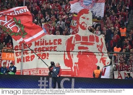 04.11.2015, Fussball, Saison 2015 2016, Champions League, 2015 16, Vorrunde, FC Bayern München - Arsenal London 5:1, Transparent der Bayern Fans zum 70. Geburtstag von Gerd Müller