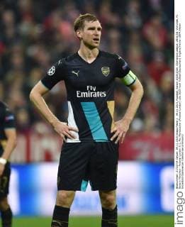 04.11.2015, Fussball, Saison 2015 2016, Champions League, 2015 16, Vorrunde, FC Bayern München - Arsenal London 5:1, Per Mertesacker (Arsenal London)