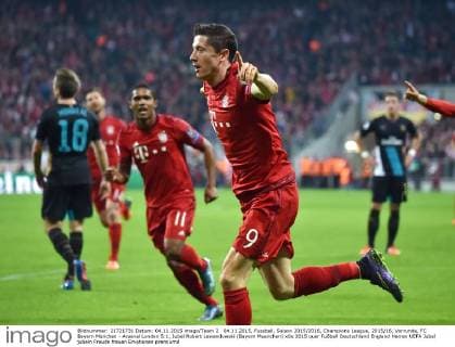 04.11.2015, Fussball, Saison 2015 2016, Champions League, 2015 16, Vorrunde, FC Bayern München - Arsenal London 5:1, Jubel Robert Lewandowski (Bayern Muenchen)