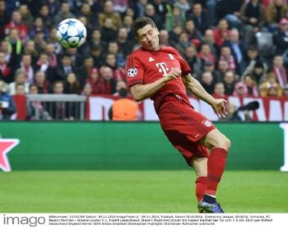 04.11.2015, Fussball, Saison 2015 2016, Champions League, 2015 16, Vorrunde, FC Bayern München - Arsenal London 5:1, Robert Lewandowski (Bayern Muenchen) erzielt mit diesem Kopfball das Tor zum 1:0