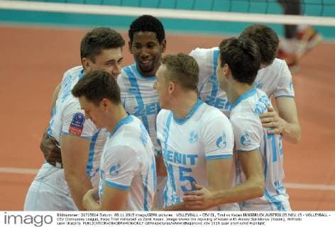 VOLLEYBALL - CEV CL, Tirol vs Kazan INNSBRUCK,AUSTRIA,05.NOV.15 - VOLLEYBALL - CEV Champions League, Hypo Tirol Volleyball vs Zenit Kazan. Image shows the rejoicing of kazan with Alexey Spiridonov (Kazan), Wilfredo Leon (Kazan). GEPAxpictures xAmirxBeganovic