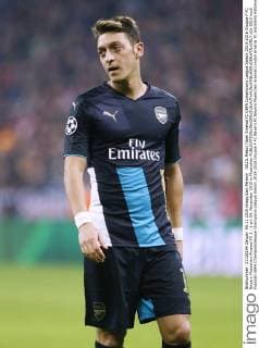 OEZIL Mesut Team Arsenal FC UEFA Cchampions League Saison 2015-2016 Gruppe F FC Bayern Muenchen-Arsenal FC 5 : 1 am 04. November 2015 in Muenchen 