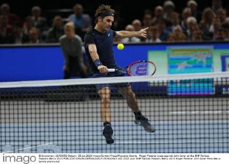 Roger Federer loses against John Isner at the BNP Paribas Masters Bercy 2015 