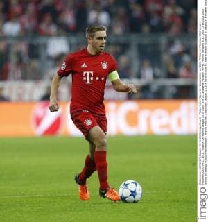 Philipp Lahm (Bayern) . Einzelaktion am Ball . FC Bayern München-FC Arsenal . München, GER, 04.11.2015, Fussball-Champions League 2015-2016 .