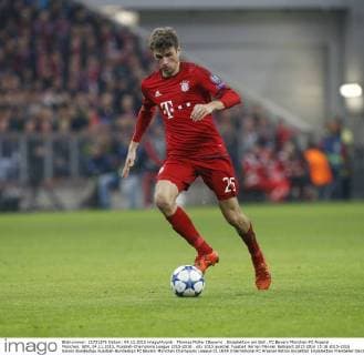 Thomas Müller (Bayern) . Einzelaktion am Ball . FC Bayern München-FC Arsenal . München, GER, 04.11.2015, Fussball-Champions League 2015-2016 .