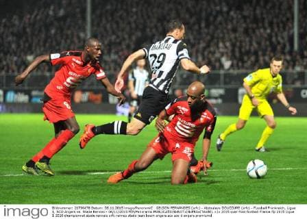 GELSON FERNANDES (srfc) - Abdoulaye DOUCOURE (srfc) - Fussball Frankreich, Ligue 1, SCO Angers vs. Stade Rennes - 06 11 2015 FEP Panoramic 