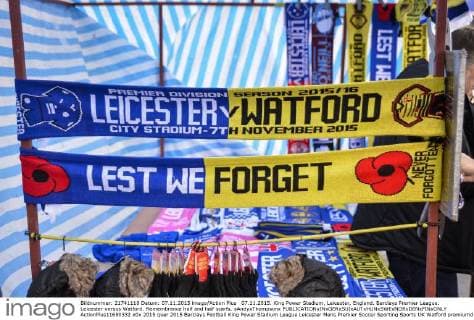 07.11.2015. King Power Stadium, Leicester, England. Barclays Premier League. Leicester versus Watford. Remembrance half and half scarfs. xAndyxThompsonx  ActionPlus11680332
