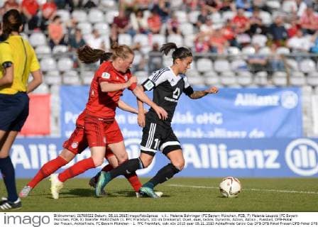 v.li.: Melanie Behringer (FC Bayern München, FCB, 7) Melanie Leupolz (FC Bayern München, FCB, 8) Dzenifer MAROZSAN (1. FFC Frankfurt, 10) im Dreikampf, Duell, duel, tackle, Dynamik, Action, Aktion , Fussball, DFB-Pokal der Frauen, Achtelfinale, FC Bayern München - 1. FFC Frankfurt, xslx