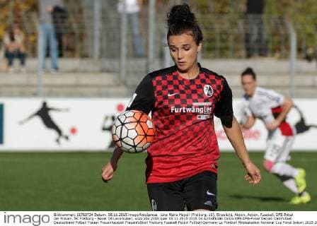 Lina Maria Magull (Freiburg, 16), Einzelbild, Aktion, Action, Fussball, DFB-Pokal der Frauen, SC Freiburg - Bayer 04 Leverkusen, xozx