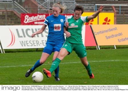 v.li.: Sarah Schulte (SV Meppen, 16) im Zweikampf mit Maren Wallenhorst (SV Werder Bremen, 25), Fussball, DFB-Pokal der Frauen, SV Meppen - SV Werder Bremen, xobx