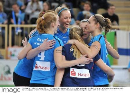 08.11.2015, xtkx, Volleyball 1.Bundesliga Damen, VC Wiesbaden - Ladies in Black Aachen, emspor .l. Team VC Wiesbaden,