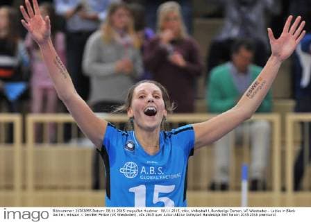 08.11.2015, xtkx, Volleyball 1.Bundesliga Damen, VC Wiesbaden - Ladies in Black Aachen, emspor .l. Jennifer Pettke (VC Wiesbaden),