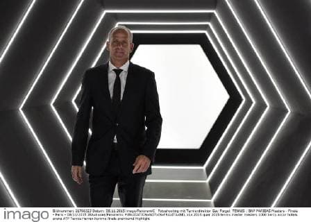 Fotoshooting mit Turnierdirektor Guy Forget TENNIS : BNP PARIBAS Masters - Finale - Paris - 08 11 2015 JBAutissier Panoramic 