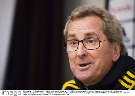 151109 Förbundskapten Erik Hamren under en presskonferens med Sveriges fotbollslandslag den 9 november 2015 i Stockholm  Copyright: JOHANNAxLUNDBERG BB151109JL006