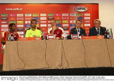 Fußball, Nationalteam Österreich PK SOCCER - AUT vs SUI, friendly match, preview VIENNA,AUSTRIA,09.NOV.15 - SOCCER - OEFB international match Länderspiel Austria vs Switzerland, friendly match, preview, press conference PK Pressekonferenz team AUT. Image shows David Alaba, Ramazan Oezcan, Marko Arnautovic, head coach Marcel Koller (AUT) and media director Wolfgang Gramann (OEFB). GEPAxpictures xChristianxOrt