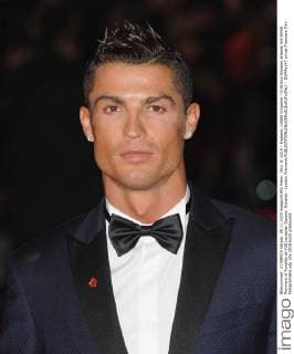 Nov. 9, 2015 - England, United Kingdom - Cristiano Ronaldo attends the World Premiere of Ronaldo at VUE Leciester Square. Ronaldo - London Premiere - ZUMAs147