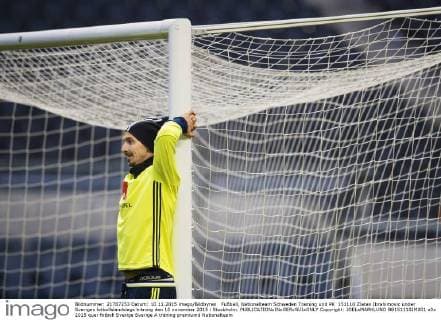 Fußball, Nationalteam Schweden Training und PK 151110 Zlatan Ibrahimovic under Sveriges fotbollslandslags träning den 10 november 2015 i Stockholm.  Copyright: JOELxMARKLUND BB151110JM001