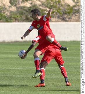 Fußball, Nationalteam Österreich Training SOCCER - AUT vs SUI, friendly match, preview ALICANTE,SPAIN,10.NOV.15 - SOCCER - OEFB international match Länderspiel Austria vs Switzerland, friendly match, preview, team training camp, training team AUT. Image shows Markus Suttner and David Alaba (AUT). GEPAxpictures xChristianxOrt