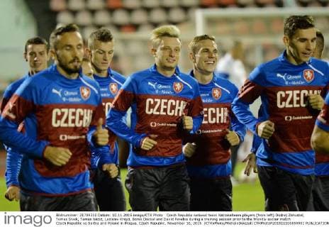 Czech Republic national team Nationalteam players (from left) Ondrej Zahustel, Tomas Sivok, Tomas Necid, Ladislav Krejci, Borek Dockal and David Pavelka during a training session prior to the friendly soccer match Czech Republic vs Serbia and Poland in Prague, Czech Republic, November 10, 2015. (CTKxPhoto MichalxDolezal) CTKPhotoP201511100859901  dol 006