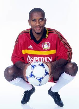 Ze Roberto im Trikot von Bayer Leverkusen fotografiert am 02.02.1996 in Leverkusen Fußball 1 Bundesliga Bayer Leverkusen