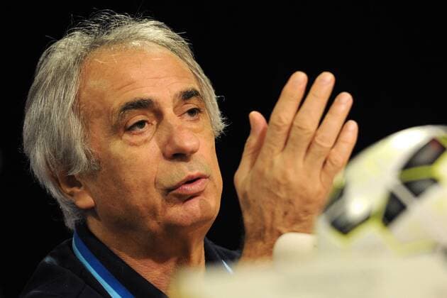 (151111) -- SINGAPORE, Nov. 11, 2015 -- Japan s football head coach Vahid Halilhodzic attends a press conference PK Pressekonferenz for the 2018 FIFA Group E World Cup qualifier between Singapore and Japan, in Singapore, Nov. 11, 2015. Japan will play against Singapore on Nov. 12. ) (SP)SINGAPORE-SOCCER-WORLD CUP QUALIFIER-PRESS CONFERENCE ThenxChihxWey 