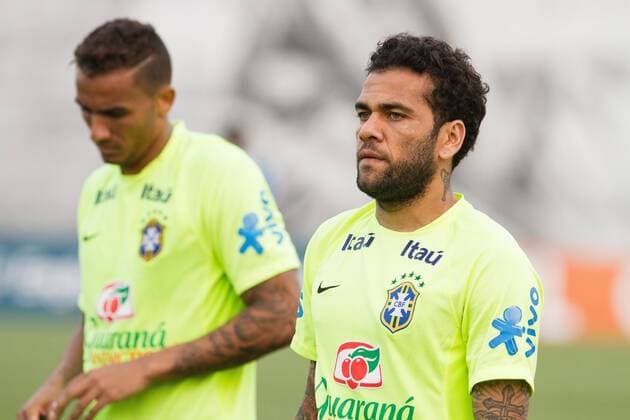 Training Selection Home Brazilian Sao Paulo, Brazil - 10 11 2015: SELECTION TRAINING HOME BRAZIL - Daniel Alves during training the Brazilian Principal Selection held at CT Joaquim Grava Corinthians. (Photo: Fe Reis FotoArena)  FexReis