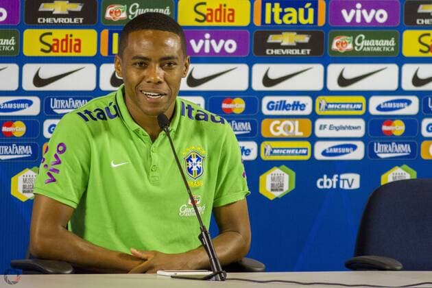 Treino da Sele??o Brasileira Principal SAO PAULO, Brazil - 11 11 2015: BRAZILIAN SELECTION TRAINING HOME - press conference PK Pressekonferenz the wheel Elias national team Nationalteam during the training held at the Main. (Photo: Marco Galv?o FotoArena)  MarcoxGalv?o