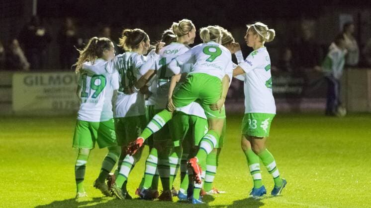 Fußball, UWCL, FC Chelsea - VfL Wolfsburg; Wolfsburg Jubel, Torjubel, Freude, Emotion, Torerfolg, Aktion, action, goal, goal celebration, celebrates. xtgx