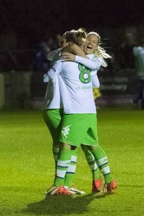 Fußball, UWCL, FC Chelsea - VfL Wolfsburg; Wolfsburg Jubel, Torjubel, Freude, Emotion, Torerfolg, Aktion, action, goal, goal celebration, celebrates. . xtgx
