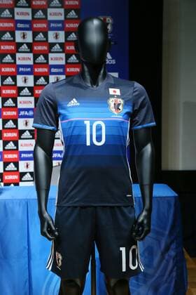 Fußball, Nationalteam Japan, Trikotpräsentation Women s new home kit (JPN), NOVEMBER 5, 2015 - Football Soccer : Japan Women s new home kit during the presentation of the Japan national football and futsal team s new jersey at JFA House in Tokyo, Japan. NoxThirdxPartyxSales  (umqa029241)