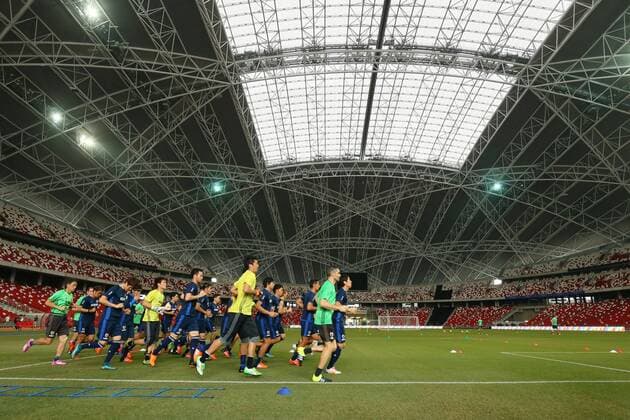Japan team group Mannschaftsbild Totale (JPN), NOVEMBER 11, 2015 - Football Soccer : FIFA World Cup WM Weltmeisterschaft Fussball Russia 2018 Asian Qualifier Second Round, training session prior to the Group E match between Singapore - Japan at the national stadium, in Singapore. Noxthirdxpartyxsales  (umqh000409)