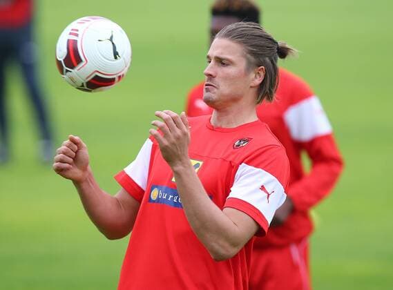Fußball, Nationalteam Österreich Training SOCCER - AUT, friendly match, preview ALICANTE,12.NOV.15 - SOCCER - OEFB international match, training team AUT. Image shows Sebastian Proedl (AUT). GEPAxpictures xChristianxOrt