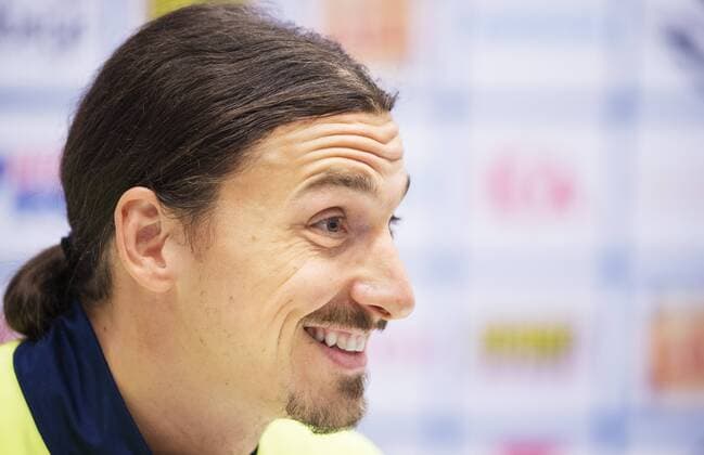 Fußball, Nationalteam Schweden Training und PK Zlatan Ibrahimovic - Stockholm, Pressekonferenz Nationalteam Schweden.  Copyright: JOELxMARKLUND BB151112JM041