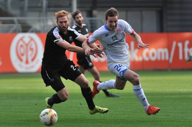 12.11.2015, xtkx, Fussball Testspiel, FSV Mainz 05 - SV Sandhausen v.l. Nico Hammann (SV Sandhausen) , Gaetan Bussmann (Mainz 05) ,