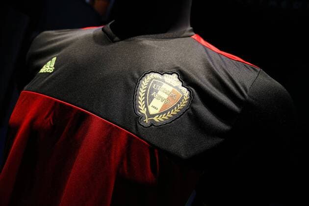 Fußball, Trikot Präsentation Nationalteam Belgien Maillot Belgique FOOTBALL : Presentation des nouveaux maillots - Belgique - Euro 2016 - Paris - 12 11 2015 PhotoNews Panoramic 