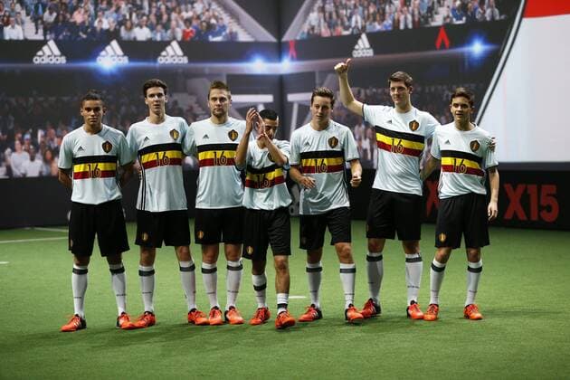Fußball, Trikot Präsentation Nationalteam Belgien Nouveau Maillot belge FOOTBALL : Presentation des nouveaux maillots - Belgique - Euro 2016 - Paris - 12 11 2015 PhotoNews Panoramic 