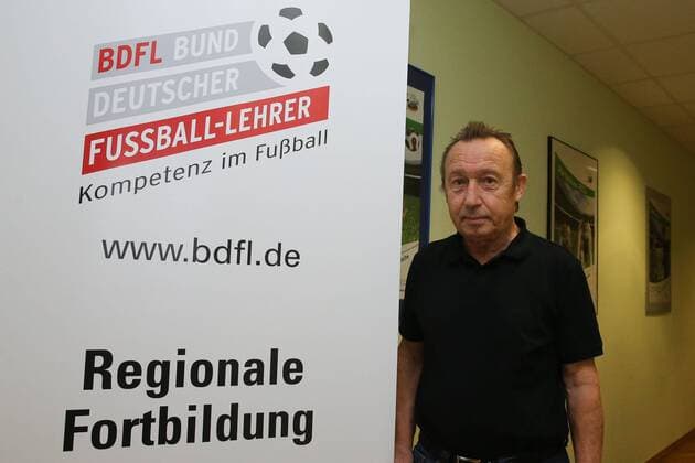 Joachim Streich (Deutschland) - 16. BDFL Oldie Fußballtrainer Treffen in der Sportschule Egidius Braun in Leipzig - Einzelbild,Deutschland, Fussball, Mann, Maenner,10.11.2015