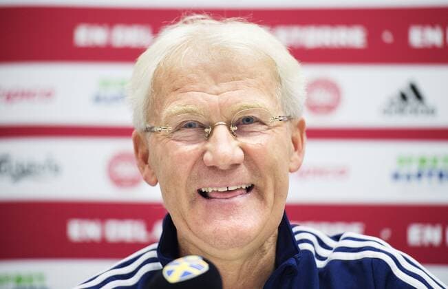 Fußball, Nationalteam Dänemark Pressekonferenz 151113 Förbundskapten Morten Olsen under Danmarks fotbollslandslags presskonferens den 13 november 2015 i Stockholm.  Copyright: JOELxMARKLUND BB151113JM066
