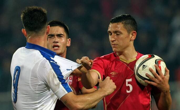 13.11.2015 Novi Sad(Serbia) Serbia-Italy U21 U 21 European qualify men s football Sasa Zdjelar(c) with Milos Veljkovic(r) Serbia in tensions during match with Alberto Cerri (L) Italy : 