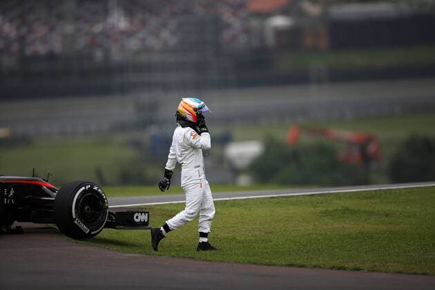 Brazilian Grand Prix, Sao Paulo 12 - 15 November 2015 13.11.2015 - Free Practice 2, Fernando Alonso (ESP) McLaren Honda MP4-30 retires from the practice. 