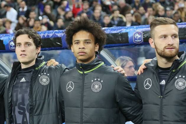 Leroy Sane (D) singt nicht bei der Nationalhymne - Frankreich vs. Deutschland, EM-Qualifikation, Stade de France