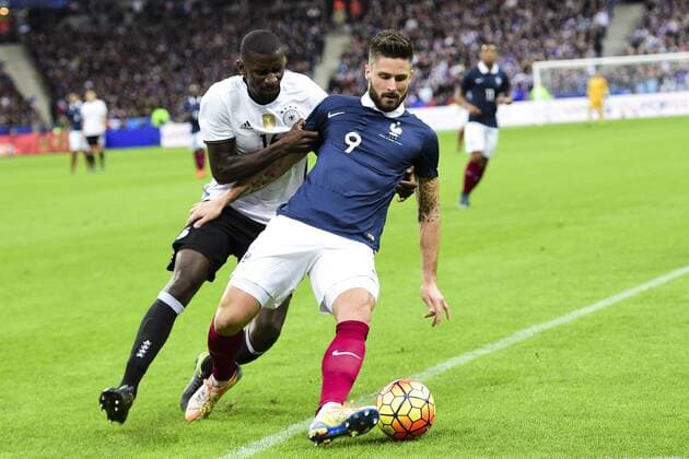 Olivier Giroud (Fra) vs Antonio Rüdiger (All) - Fussball, Nationalteam Länderspiel, Testspiel, Frankreich vs. Deutschland - 13 11 2015 JBAutissier Panoramic 