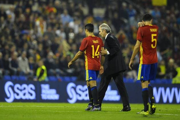 Thiago during the preseason friendly match between Spain and England in Rico Perez stadium, Alicante, SPAIN. 2015 November 13. (Photo: Jose Breton) 