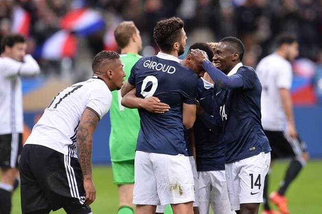 Fußball Länderspiel Frankreich - Deutschland am 13.11.2015 im Stade de France in Paris Oliver Giroud ( Frankreich ), mitte hat zum 1:0 getroffen xTTx