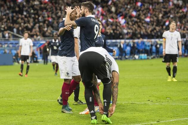 (L-R) Anthony Martial of France, Olivier Giroud of France during the International Friendly Länderspiel match between France and Germany on November 13, 2015 at the Stade France in Paris, France. France v Germany International Friendly 2015 2016 xVIxGerritxvanxKeulenxIVx 4582373